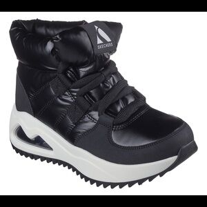 Skechers Uno Peaks moon puffz puffer boot